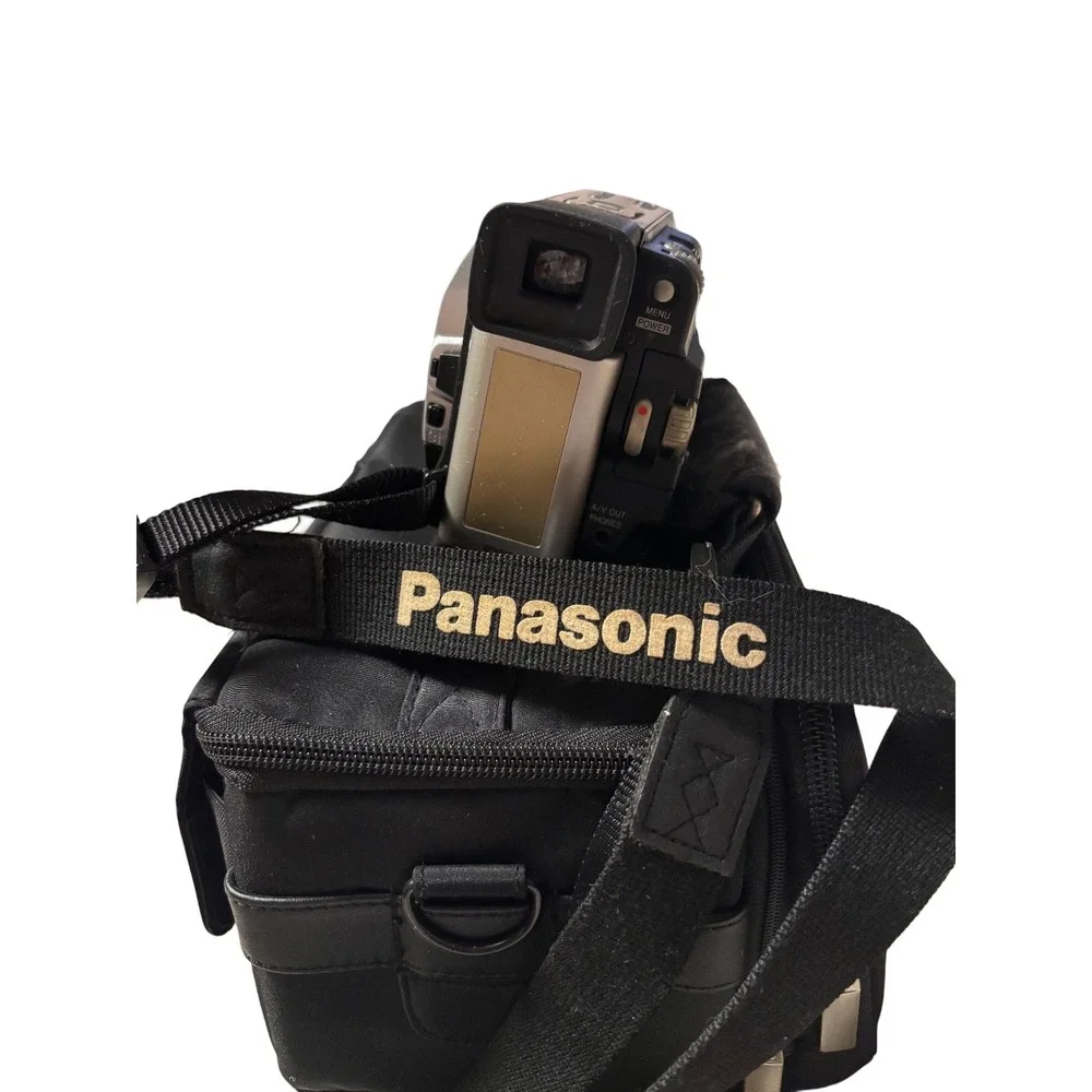 Panasonic PV-DV102D Digital Zoom Video Recorder w HP Carrying Case‎ Untested